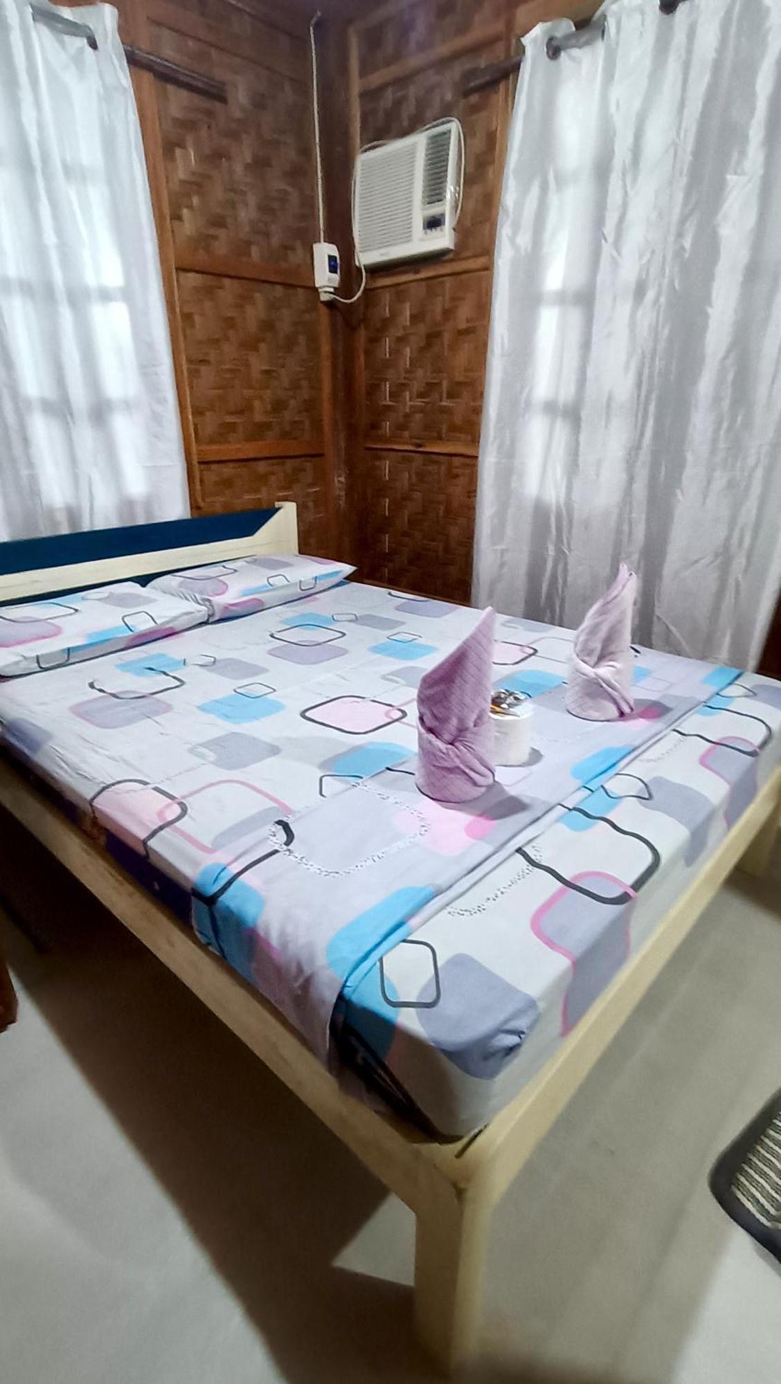 James Homestay Siquijor Exterior foto